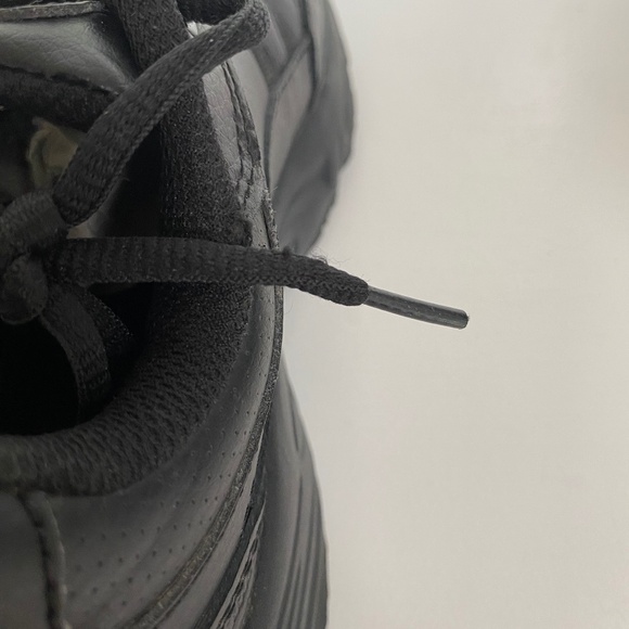 Fila Memory Workshift Leather Sneakers, slip resistant, Black - Women’s 7.5 - Picture 7 of 10